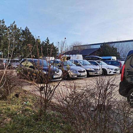 Hostel Ferihegy Vecsés Buitenkant foto