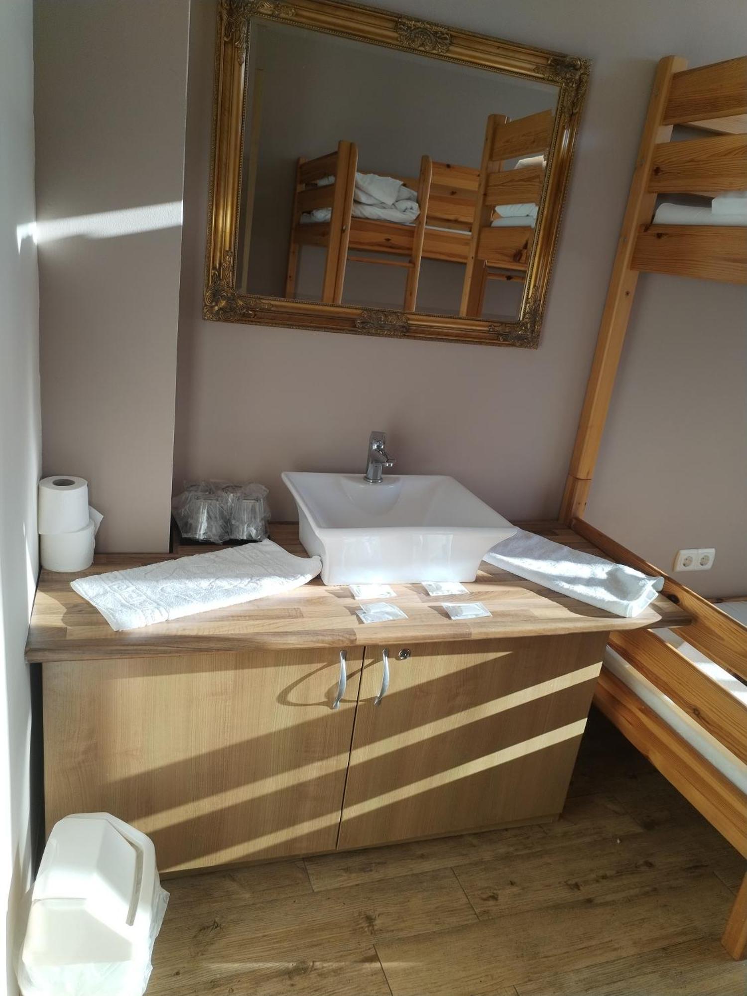 Hostel Ferihegy Vecsés Buitenkant foto